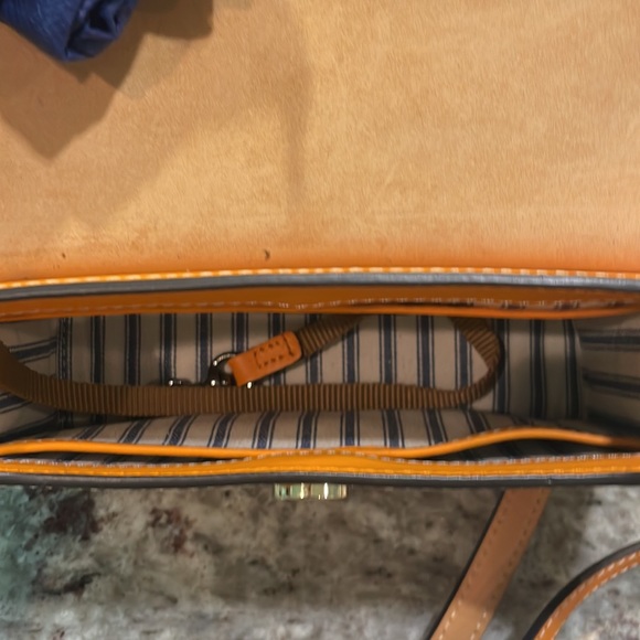 Authentic Dooney & Bourke Handbag - Picture 6 of 12